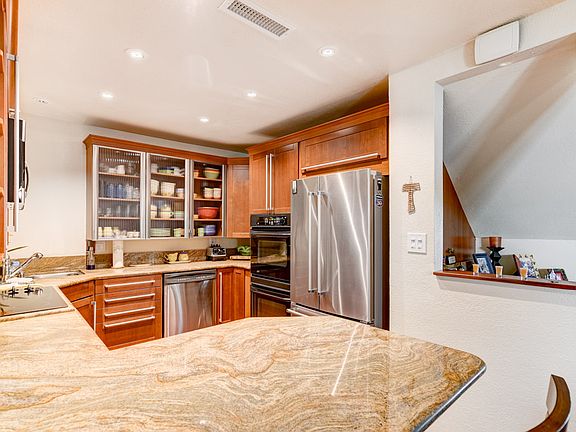 5th image of 1405 1st St