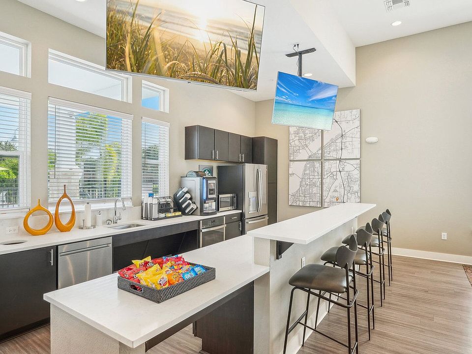 1st image of 9080 Arabian Dr #120