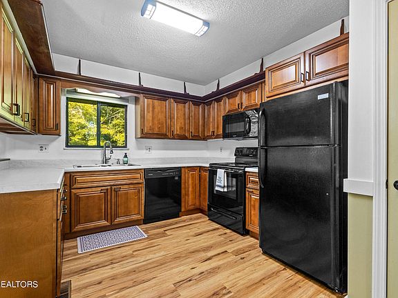 5th image of 1536 N Courtney Oak Ln