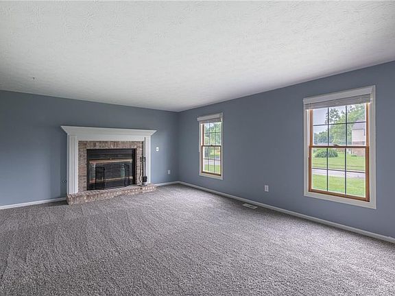 5th image of 5821 Woodstone Dr