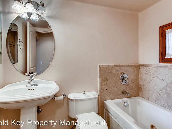 5th image of 1825 Roosevelt Ave
