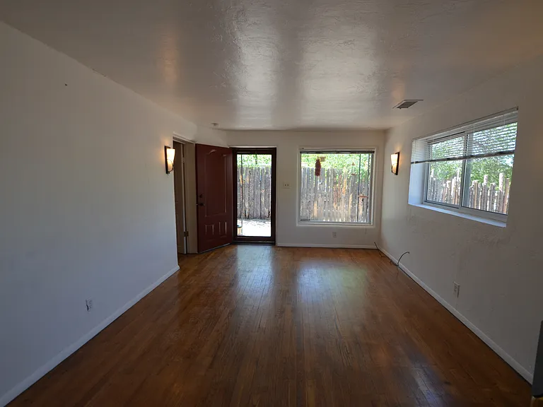 303 Villeros St — Photo 14