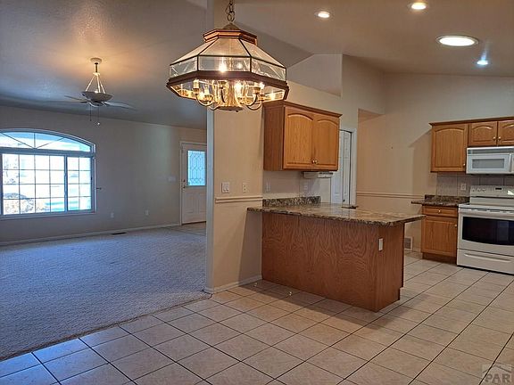 4th image of 308 W Mangrum Dr