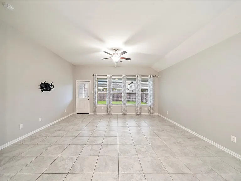 27910 Augusta View Dr — Photo 16