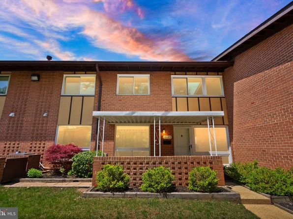 10149 Fair Woods Dr, Fairfax, VA 22030