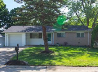 12463 Roth Hill Dr, Maryland Heights, MO 63043