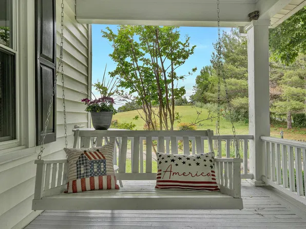 341 Springwood Rd, Fincastle, VA 24090