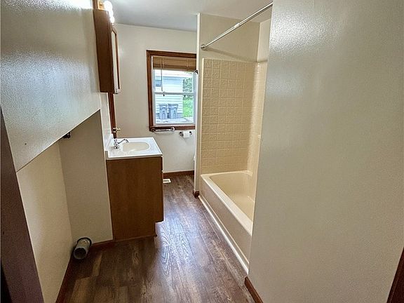 3rd image of 600 Turin St