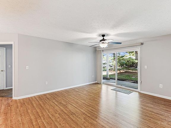 5th image of 710 Carrington Pl APT 102