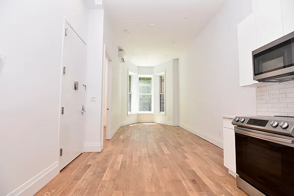 Rented by Bohemia Realty Group | media 24