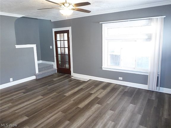 3rd image of 3419 W 91st St
