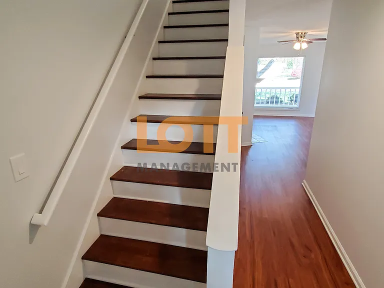 32 Huntsfield Dr #A — Photo 11