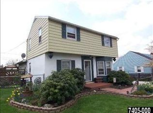 1313 Canterbury Ln, York, PA 17406