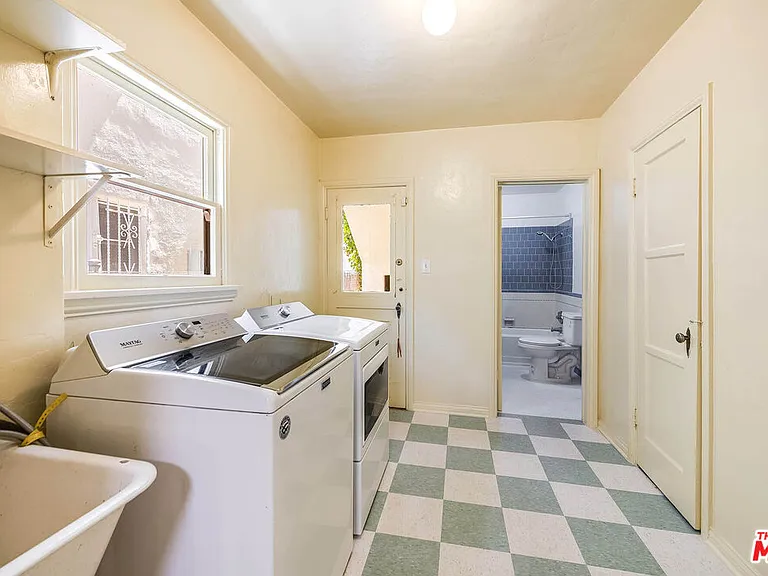 1064 S Ogden Dr — Photo 26