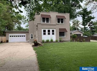 702 S 40th St, Lincoln, NE 68510