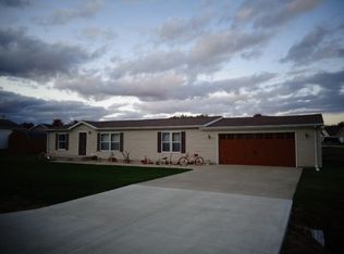 810 Jodi Ave, Le Roy, IL