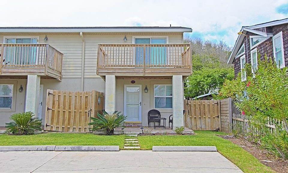 1st image of 833 Tarpon Ave #F