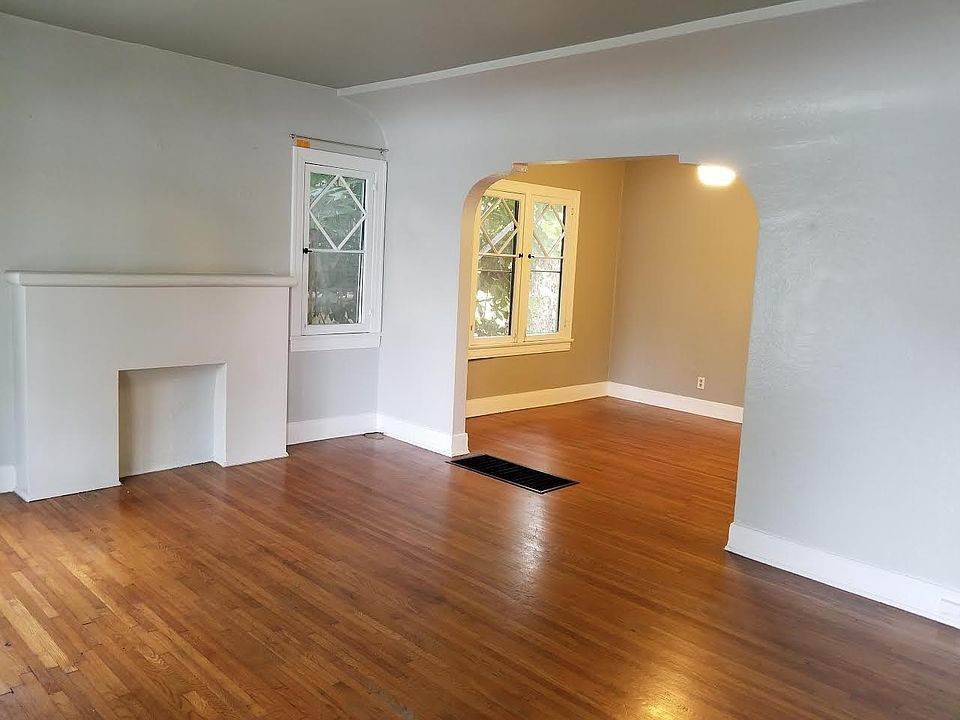 2nd image of 241 5th Ave