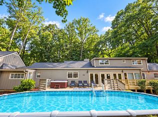 2885 Duke Of Gloucester, East Point, GA 30344