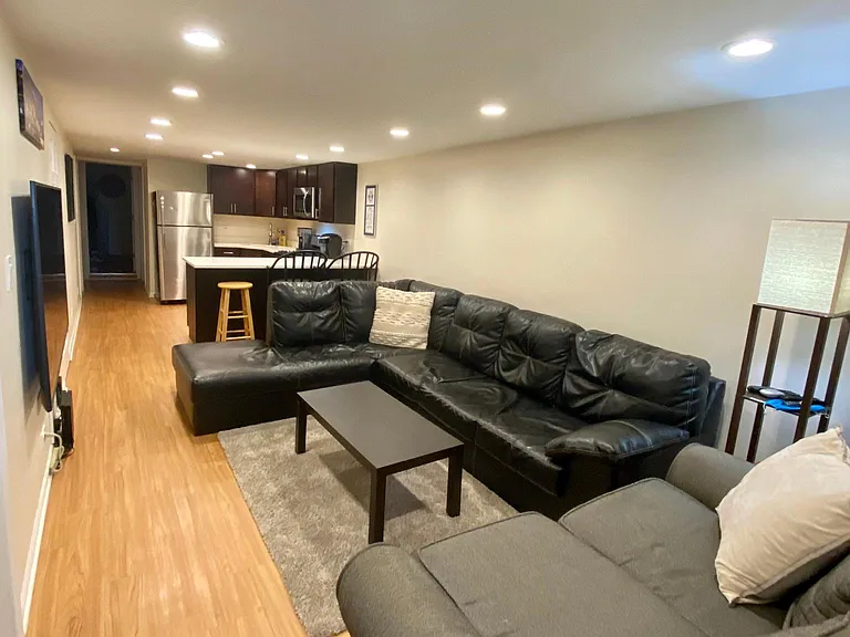 2845 N Southport Ave #G — Photo 7