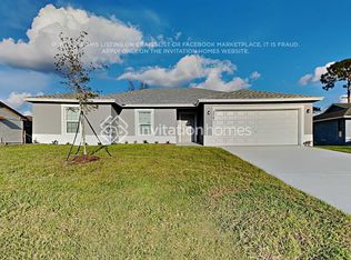 2061 SW Aquarius Ln, Port Saint Lucie, FL 34984