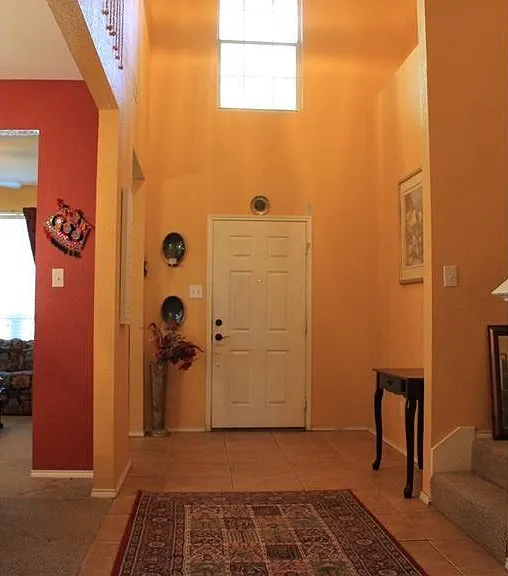 2425 Collier Dr — Photo 4