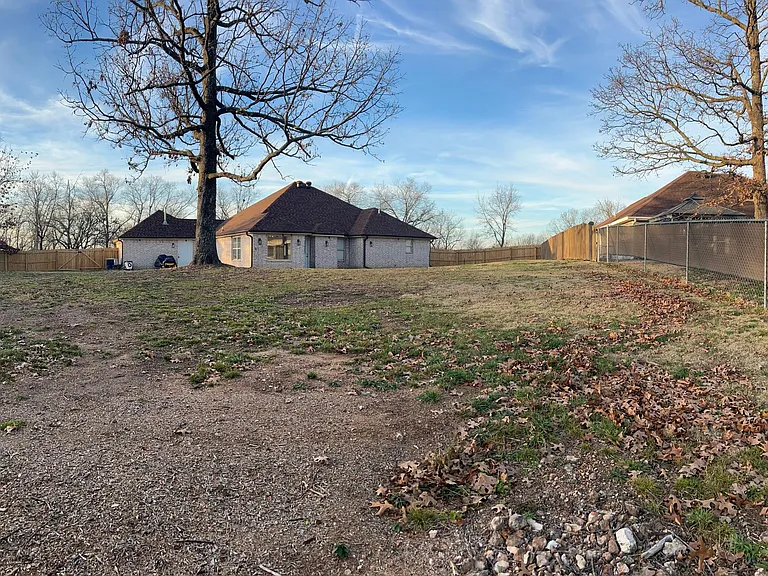 13758 Cloverdale Rd — Photo 13