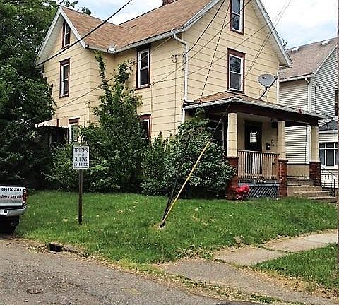 4th image of 1321 4th St NW