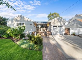 1441 Roth Rd, Seaford, NY 11783