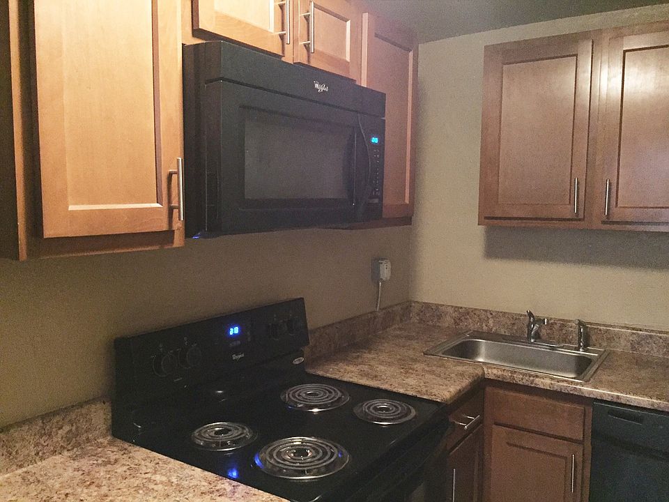 1st image of 815 S Cobb Dr SE Unit 1301