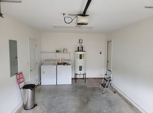 300 Forest Park Dr, New Bern, NC 28562