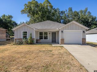 2214 Walton Rd, Tyler, TX 75701