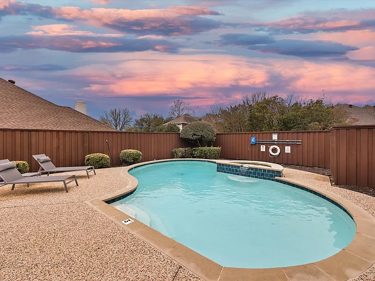 7309 Springfield Dr — Photo 39