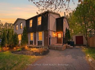 67 Castlefrank Rd, Ottawa, ON K2L 2E6