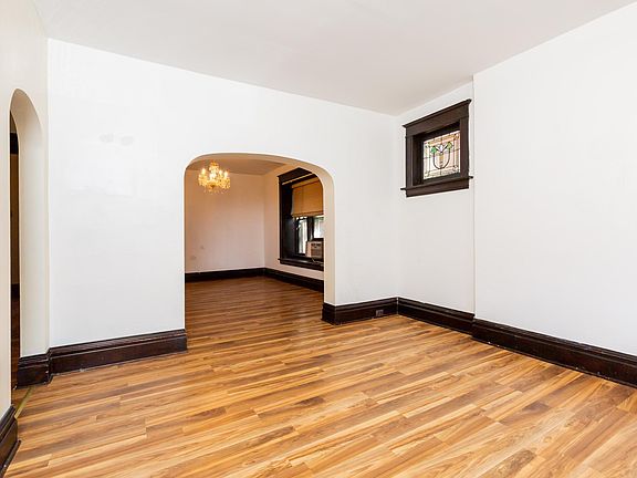 4th image of 5877 Washington Blvd #2