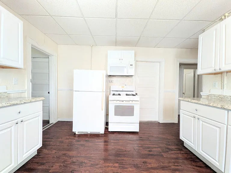 10 Athol St #2 — Photo 7