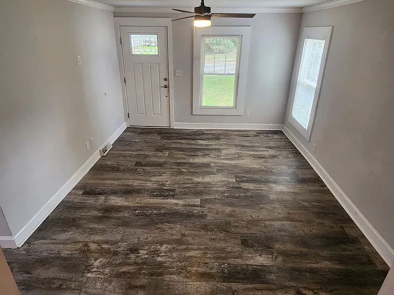 419 Gaston Ave — Photo 11
