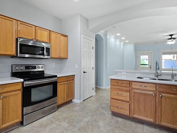 5th image of 14354 W Weldon Ave