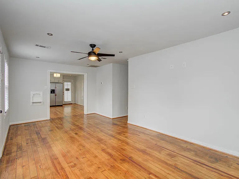 4706 Fisk St — Photo 12
