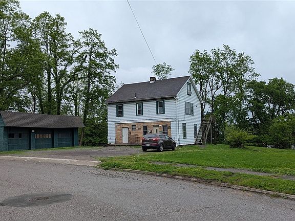 2nd image of 133 Parkway St