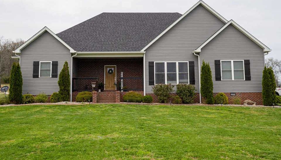 1st image of 128 Logan Ln
