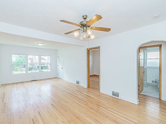 4th image of 4943 N Melvina Ave