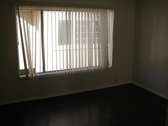 4th image of 3744 Veteran Ave APT 4