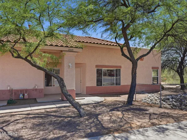 1569 N Paseo La Tinaja, Green Valley, AZ 85614