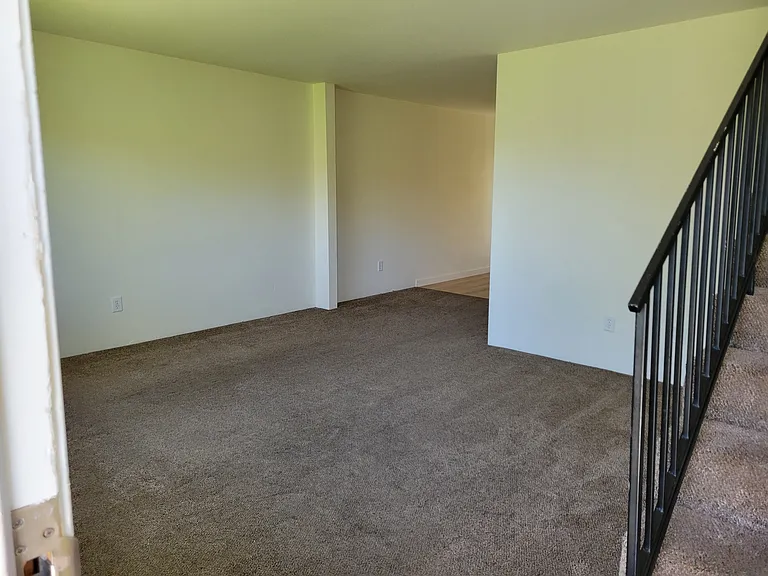 Kingswood Townhomes — Photo 12