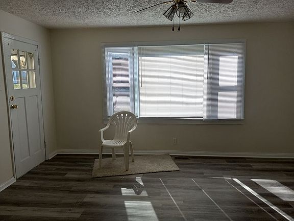 4th image of 702 N 4th Ave