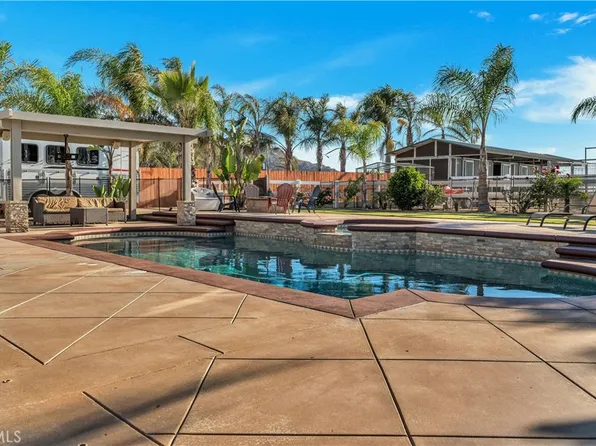 3260 Crestview Dr, Norco, CA 92860