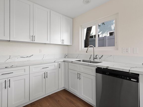 5th image of 102 E Avenida San Gabriel #1