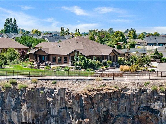 4th image of 465 Canyon Rim Rd