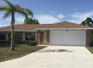 685 SW Hillsboro Cir, Port Saint Lucie, FL 34953